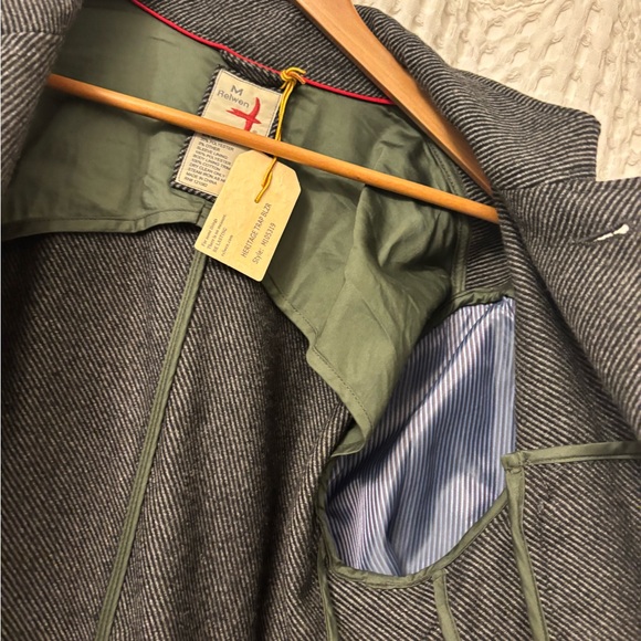 Men's Classic Gray Herringbone Jacket - Picture 5 of 6